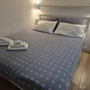 οίκος εω Apartamento